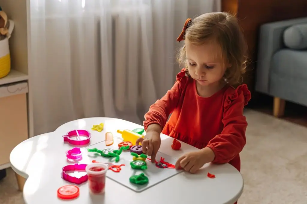 what-are-fine-motor-skills-for-preschoolers-1024x682